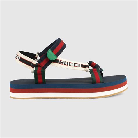 Sandales et claquettes Gucci homme 